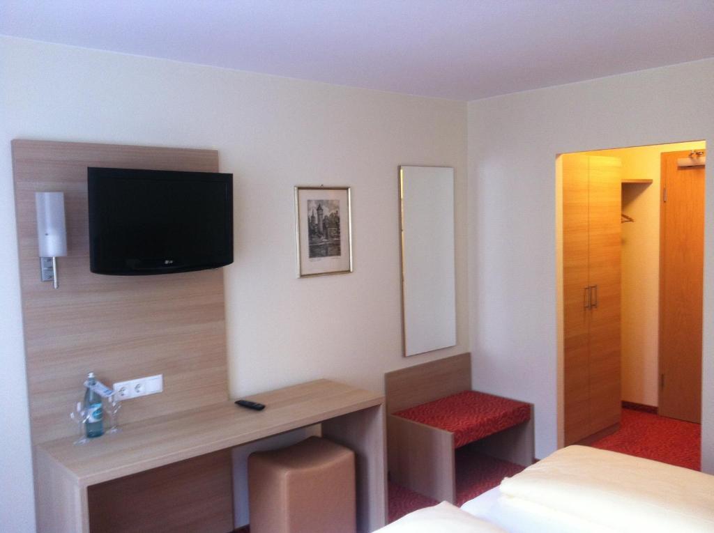 Tauberhotel Kette Вертхайм Стая снимка